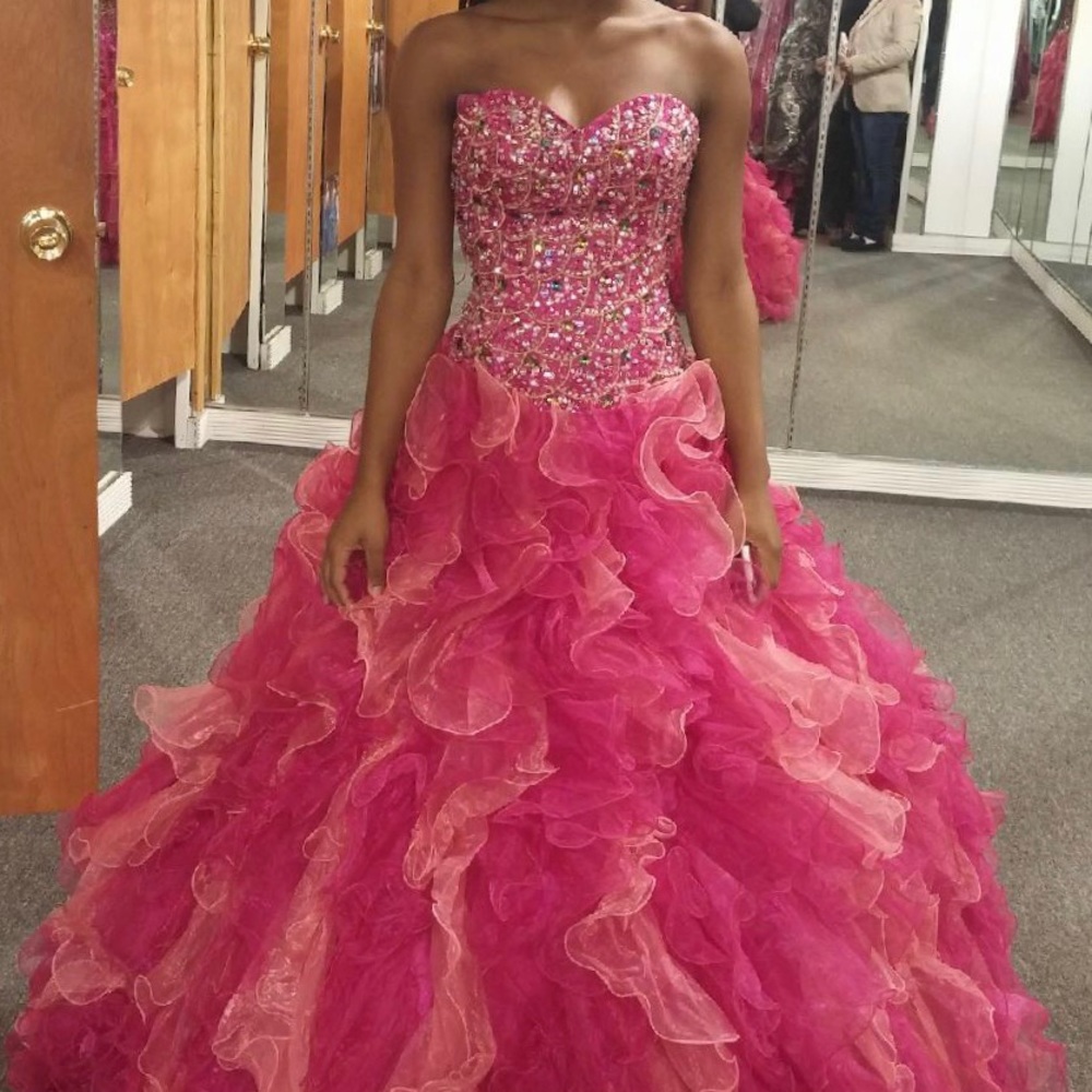 Sweet 16 dress or it can be an prom dress also
